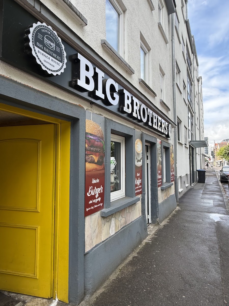 Fassade von Big Brothers Burger House in der Vorderen Karlstraße Göppingen